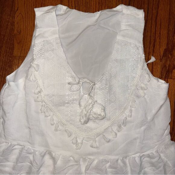 CUPSHE NWT White Embroidered Tassel Ruffle Mini Dress Size L - Picture 2 of 4